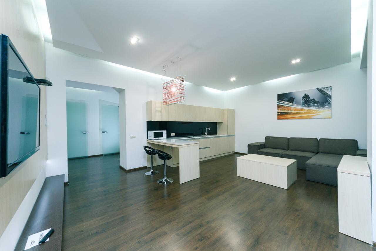 Kreschatik 21 With Terrace 2Br Киев Екстериор снимка