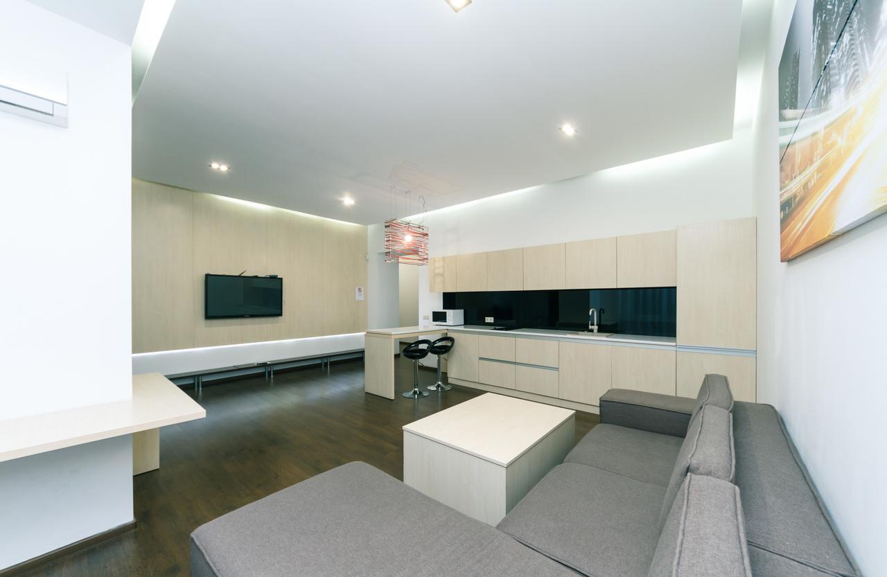 Kreschatik 21 With Terrace 2Br Киев Екстериор снимка