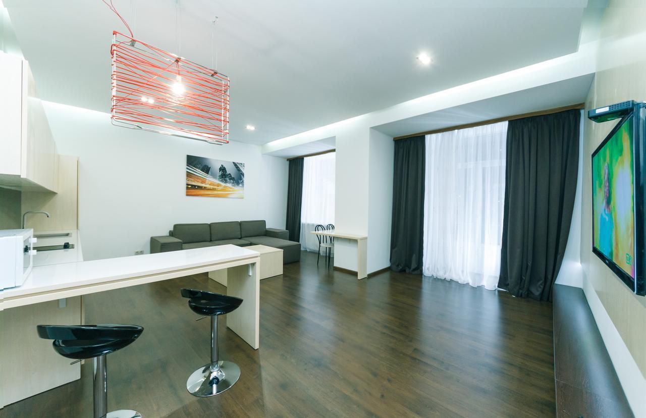 Kreschatik 21 With Terrace 2Br Киев Екстериор снимка