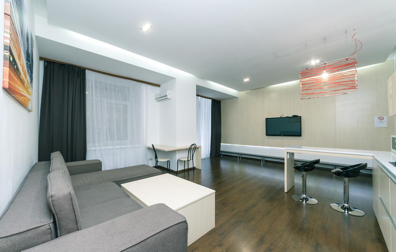 Kreschatik 21 With Terrace 2Br Киев Екстериор снимка